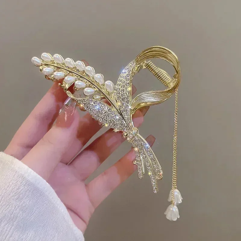 Chic Pearl & Rhinestone Hair Claw