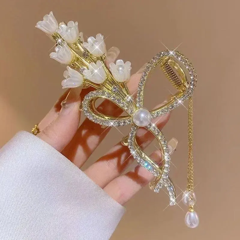 Chic Pearl & Rhinestone Hair Claw