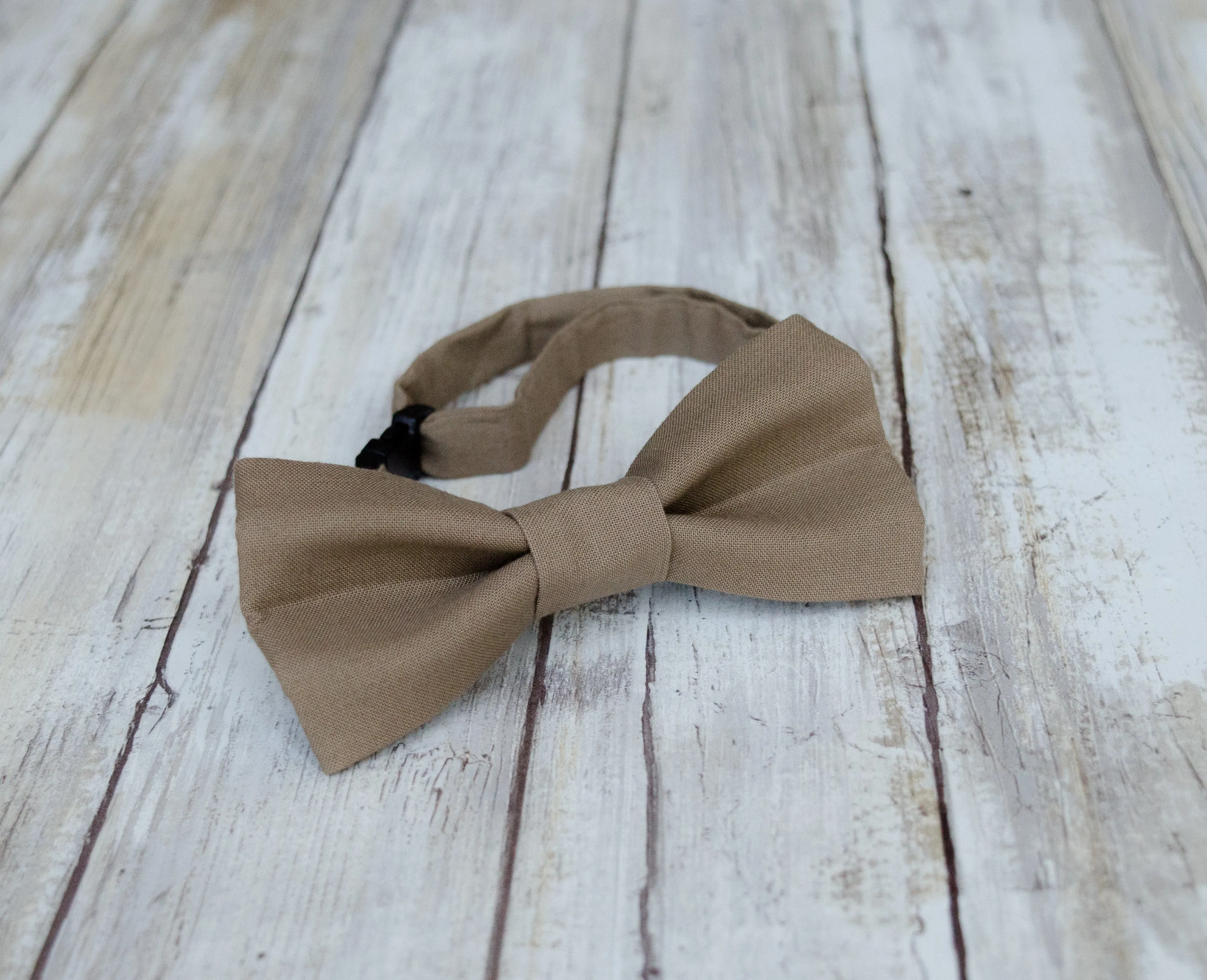 Dark Taupe Brown Bow Tie (129)