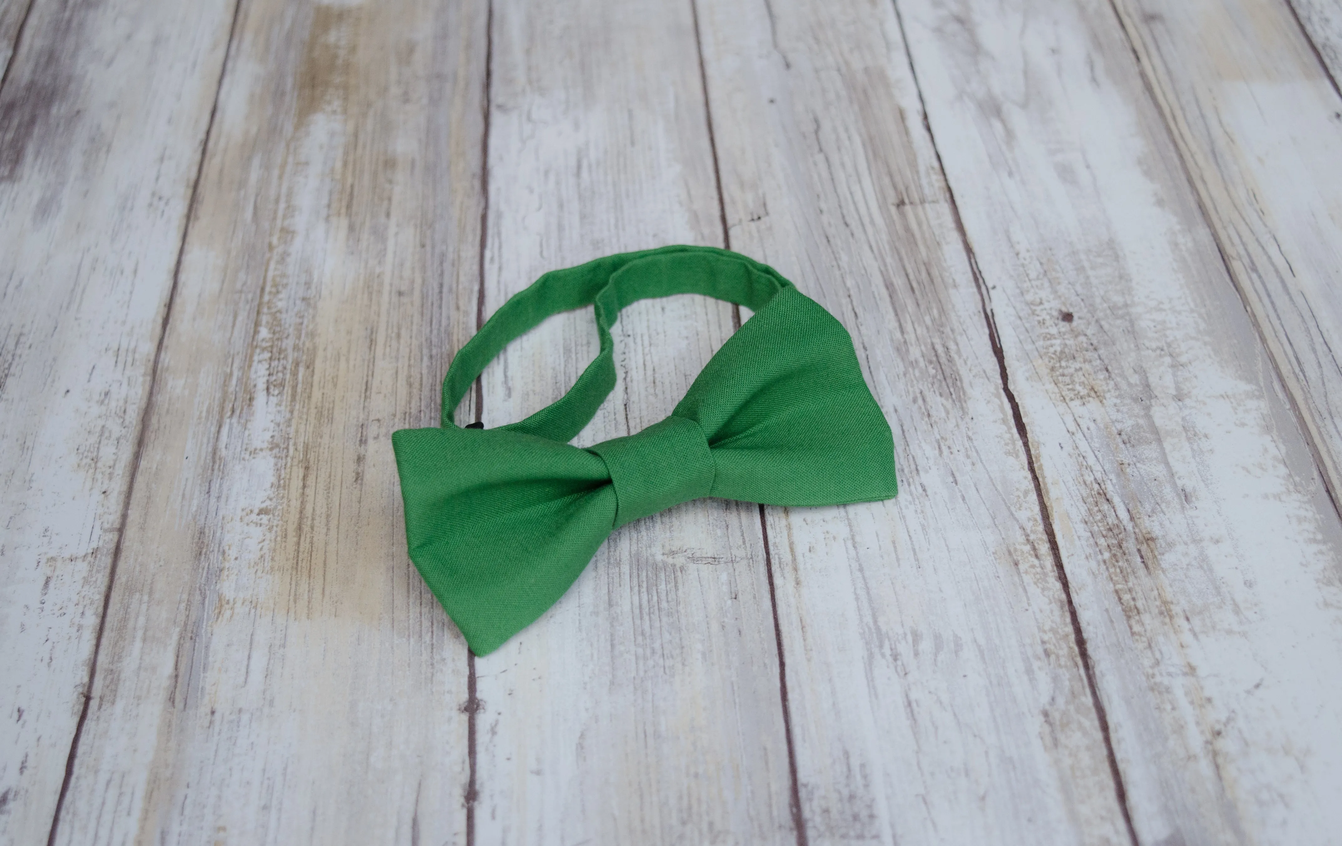 Green Bow Tie (77)