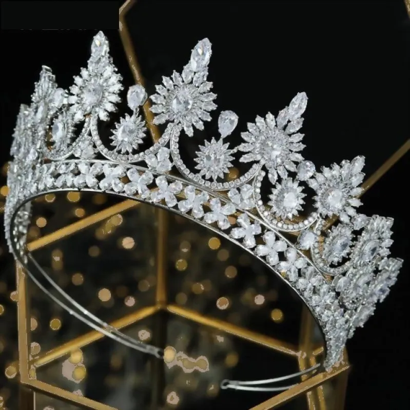 Luxurious Zircon High Point Wedding Day Tiara Crown